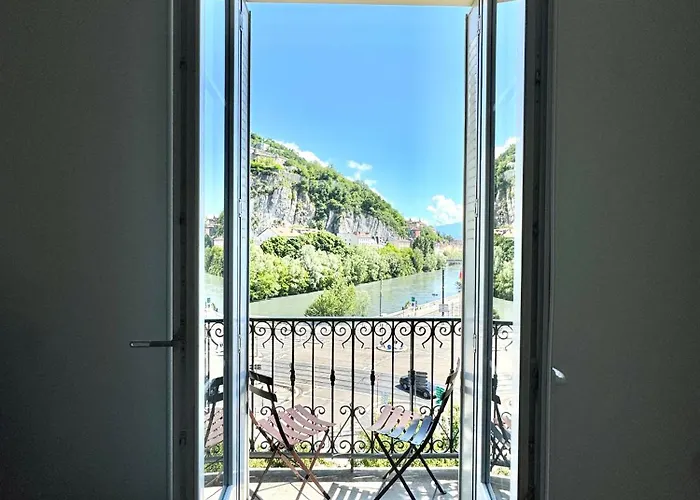 Le Bastille, 6 Pers, 300 M Gare, Climatisation Appartement *